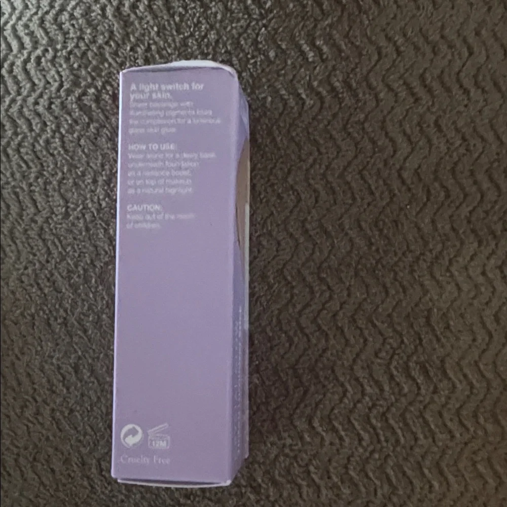 FC050 JOAH Crystal Glow Luminous Skin Tint Stick - Fair Light Cool‎